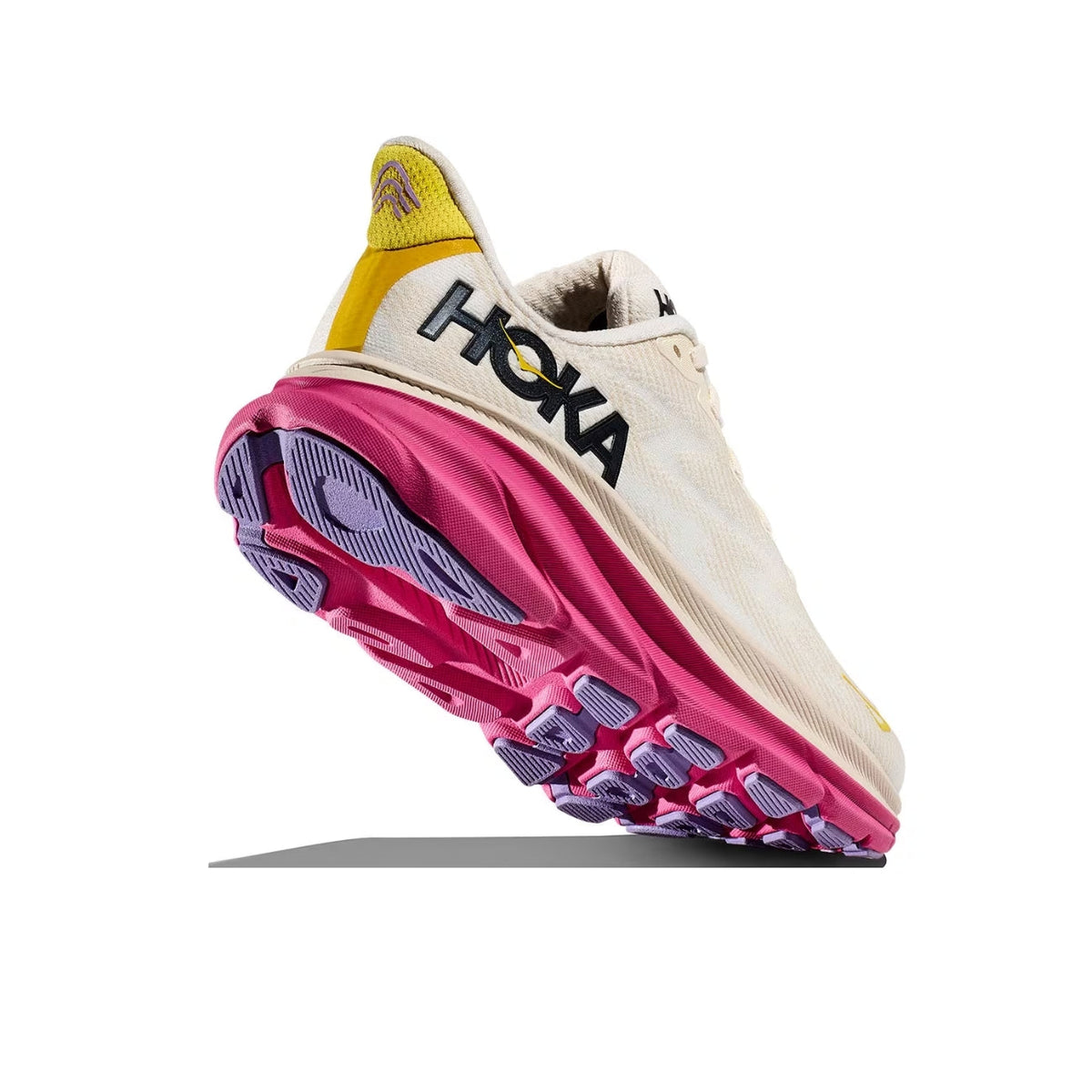 HOKA CLIFTON 9 - EGGNOG PINK